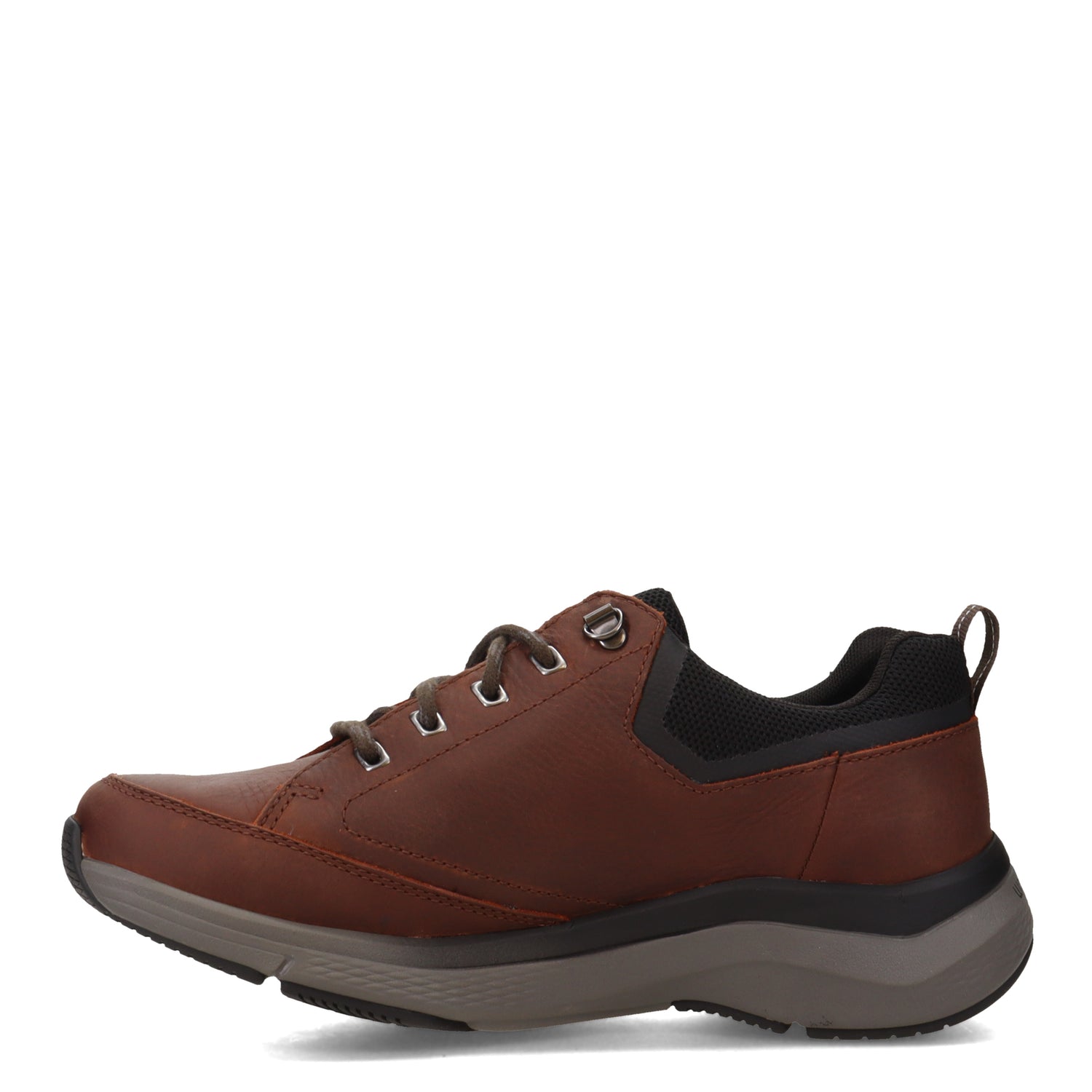 Peltz Shoes  Men's Clarks Wave 2.0 Vibe Oxford Brown 26155111