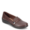 Peltz Shoes  Women's Clarks Cora Daisy Slip-On BROWN 26155782