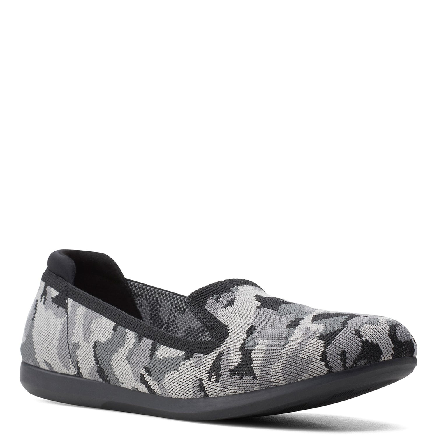 Peltz Shoes  Women's Clarks Carly Dream Flat CAMO 26156279
