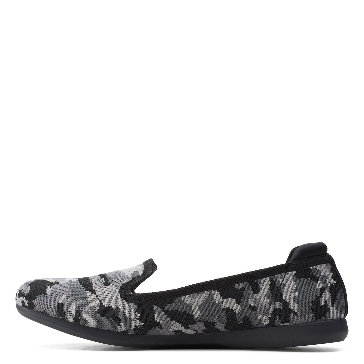 Peltz Shoes  Women's Clarks Carly Dream Flat CAMO 26156279