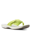 Peltz Shoes  Women's Clarks Breeze Sea Sandal LIME 26160788