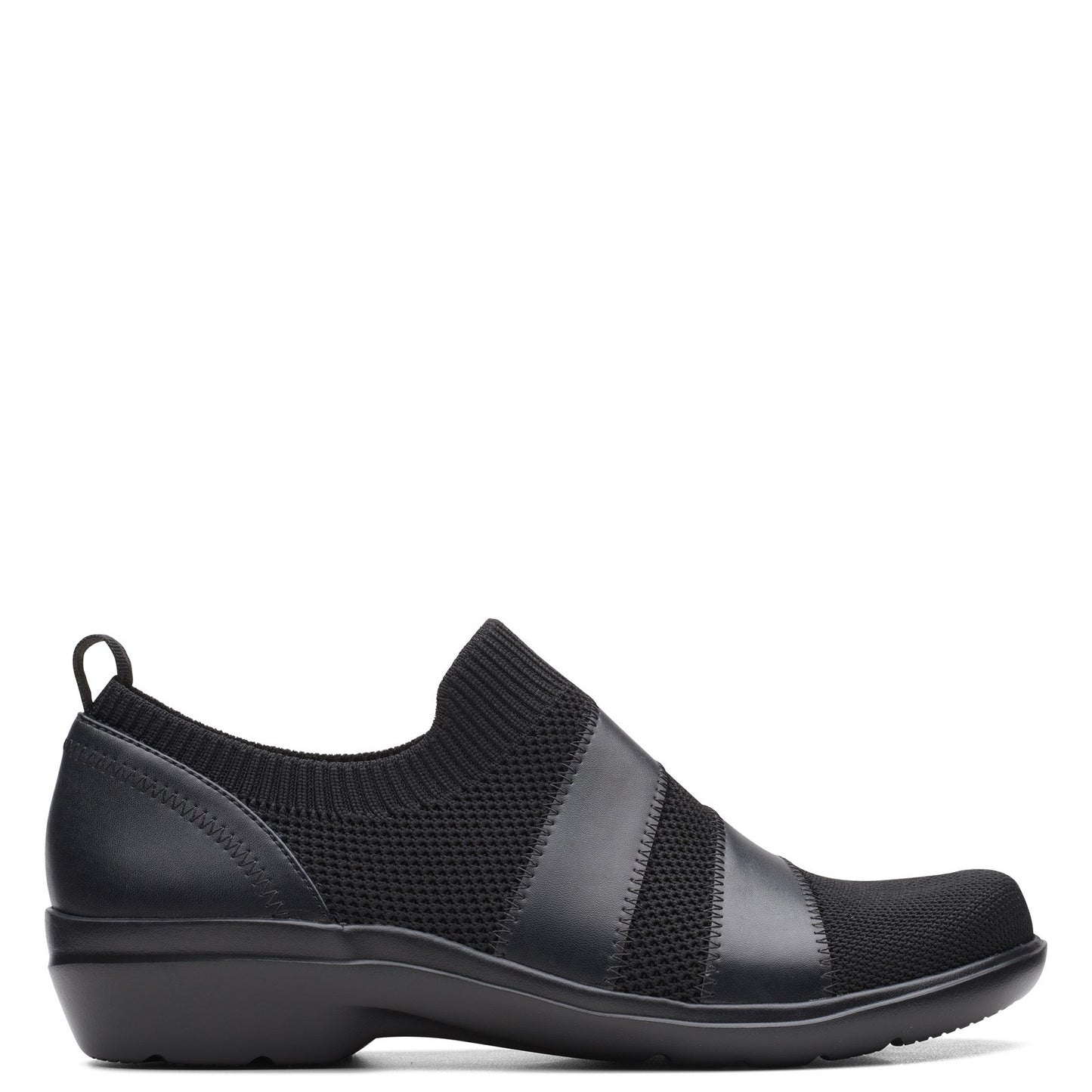 Peltz Shoes  Women's Clarks Sashlyn Edge Slip-On BLACK 26163200