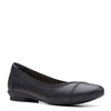 Peltz Shoes  Women's Clarks Sara Bay Flat BLACK 26163401