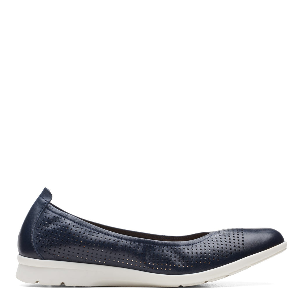 Women's Clarks, Jenette Ease Flat
