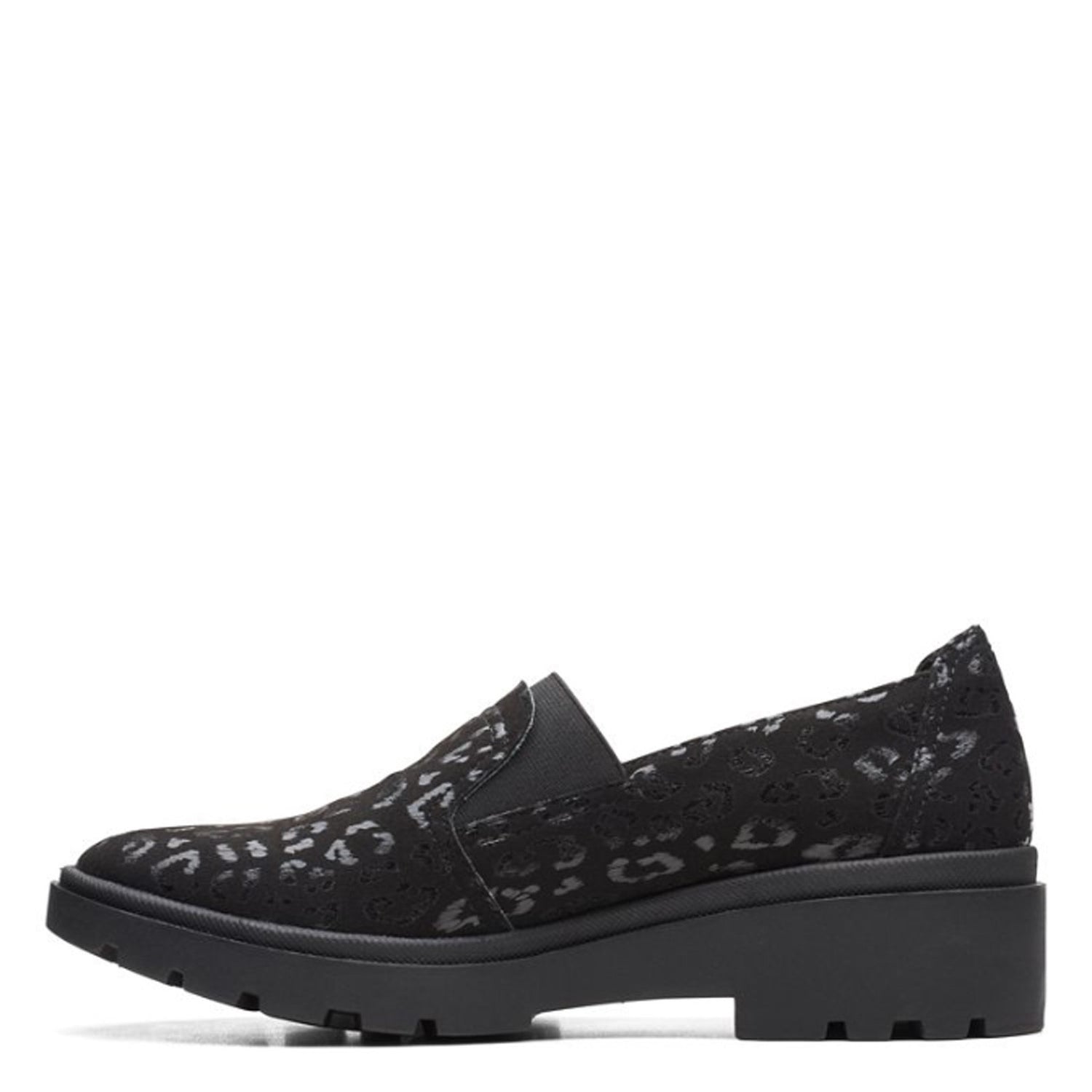 Peltz Shoes  Women's Clarks Calla Rae Loafer BLACK FABRIC 26167688