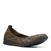 Peltz Shoes  Women's Clarks Jenette Ease Flat OLIVE FABRIC 26168488