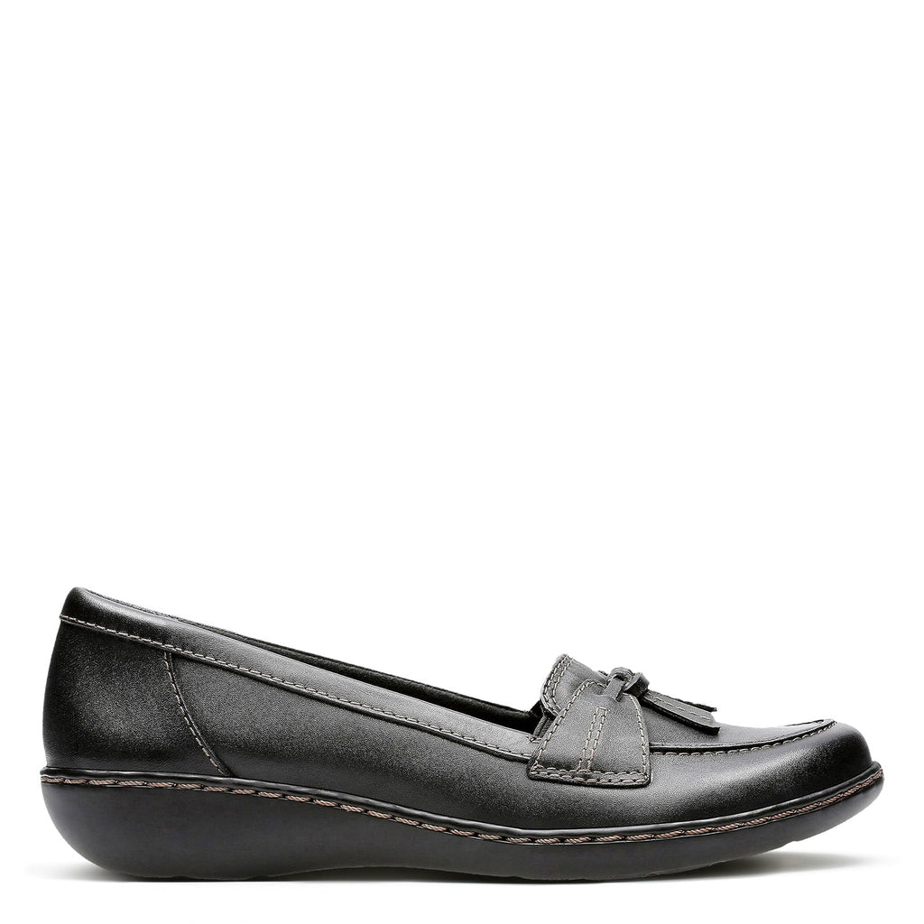 Women's Clarks Ashland Bubble Loafer BLACK 26169240