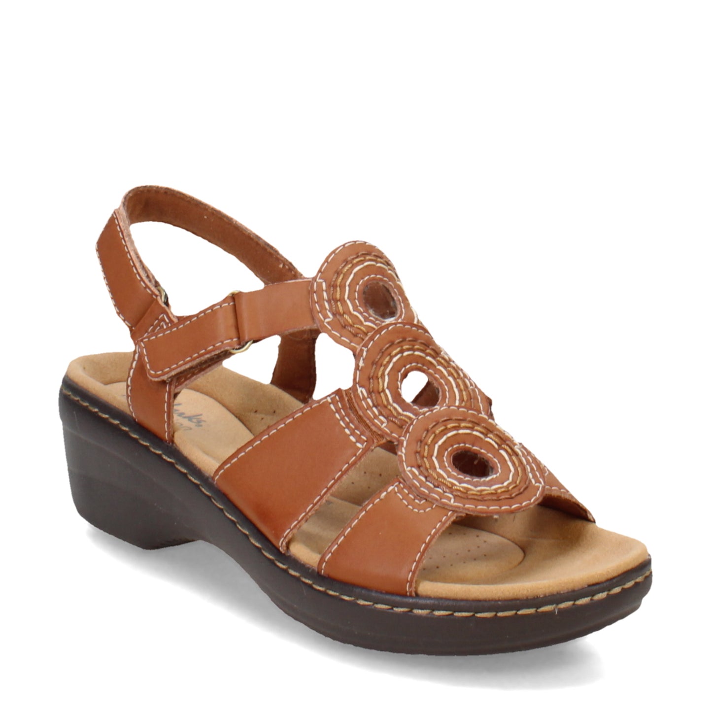 Peltz Shoes  Women's Clarks Merliah Derby Sandal Tan 26171293