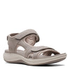 Peltz Shoes  Women's Clarks Mira Bay Sandal STONE 26171413