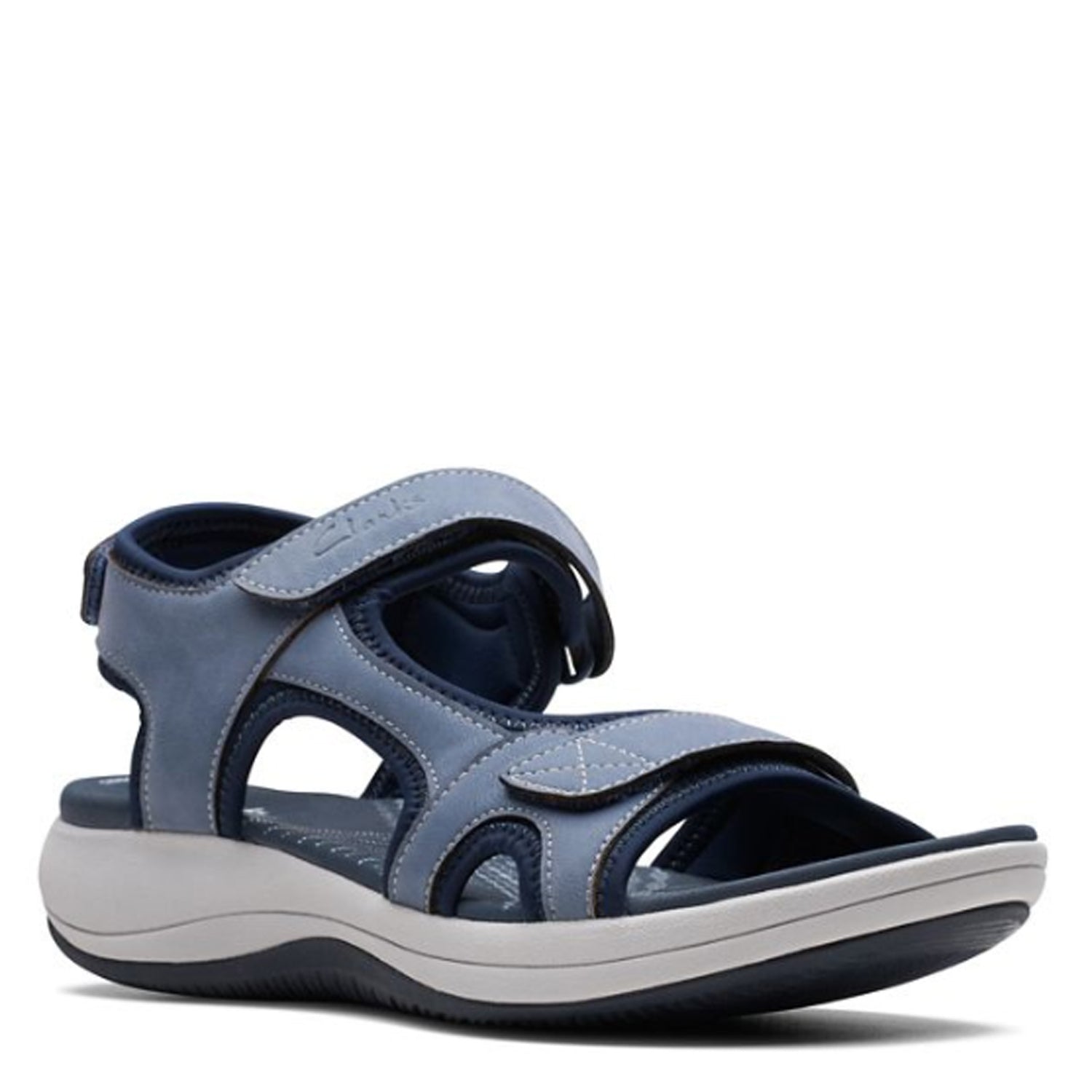 Peltz Shoes  Women's Clarks Mira Bay Sandal DENIM 26171414
