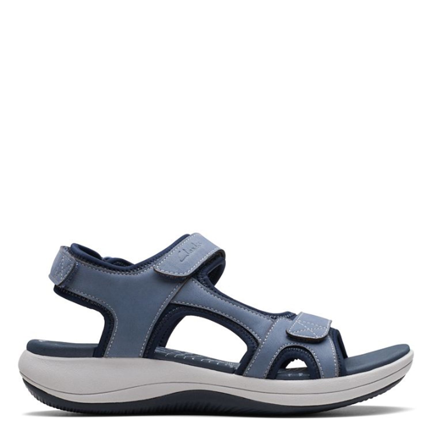 Peltz Shoes  Women's Clarks Mira Bay Sandal DENIM 26171414