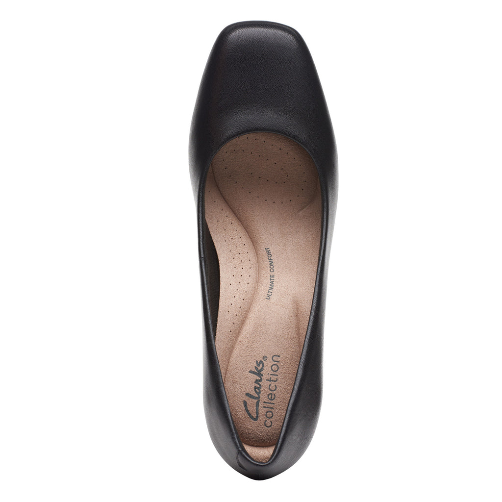 Women's Clarks Kyndall Iris Pump BLACK 26174303
