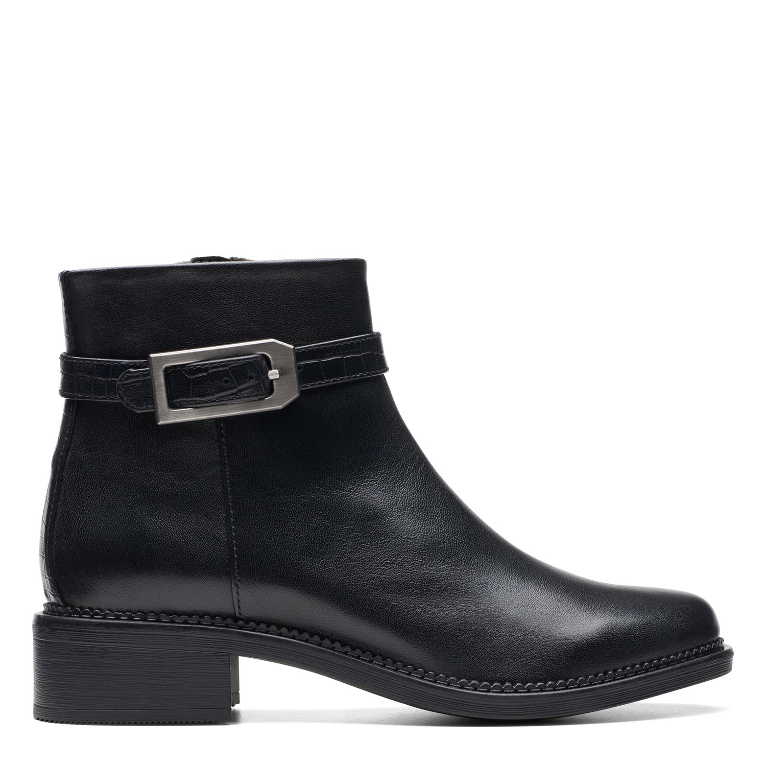 Peltz Shoes  Women's Clarks Maye Grace Boot BLACK 26174348