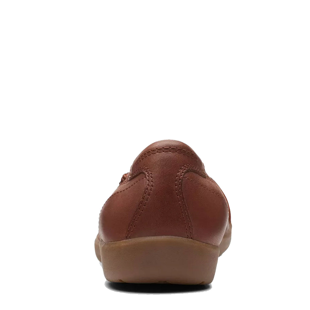 Peltz Shoes  Women's Clarks Meadow Rae Slip-On TAN 26174366