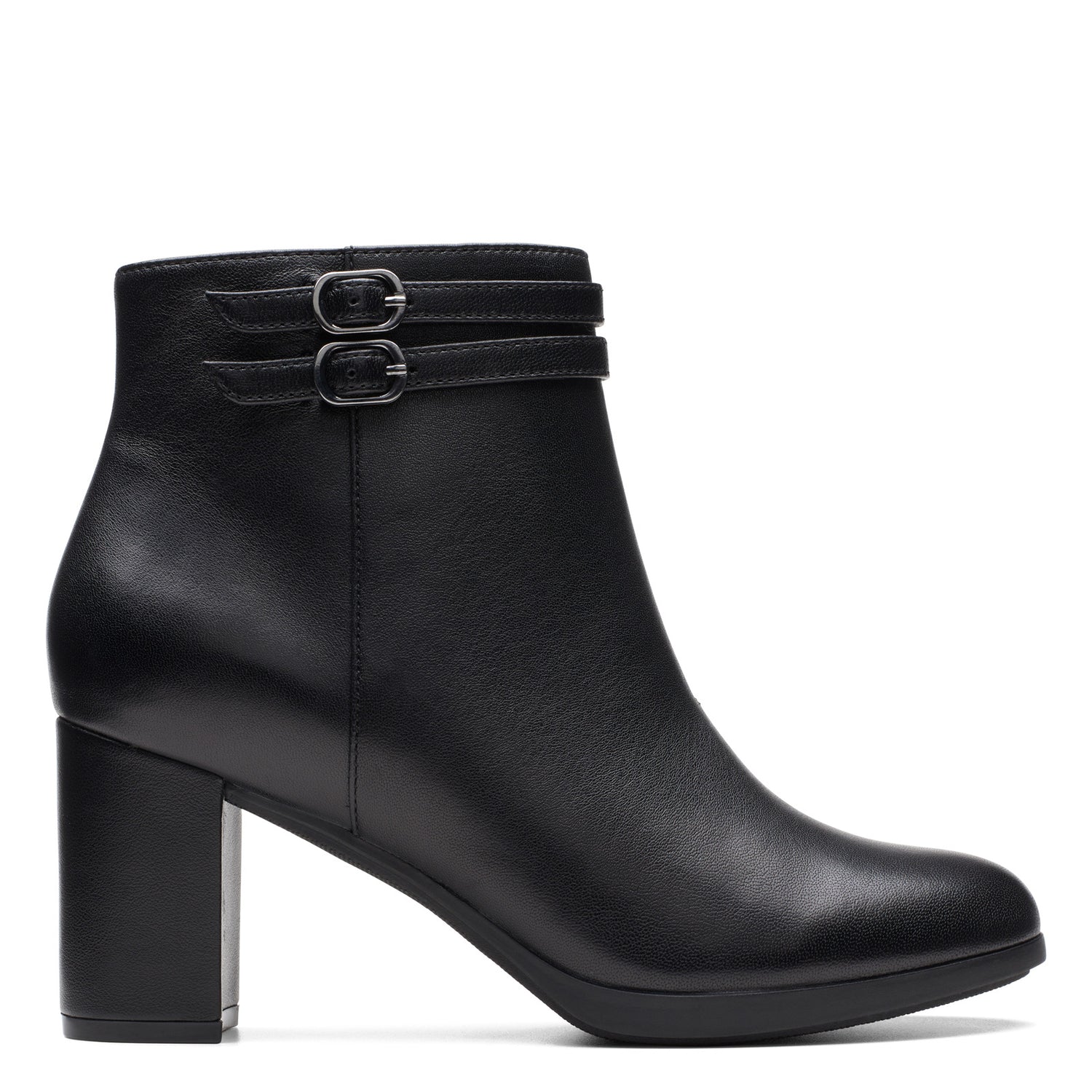 Peltz Shoes  Women's Clarks Bayla Light Boot BLACK 26174481