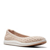 Peltz Shoes  Women's Clarks Breeze Roam Slip-On Light Sand 26177231