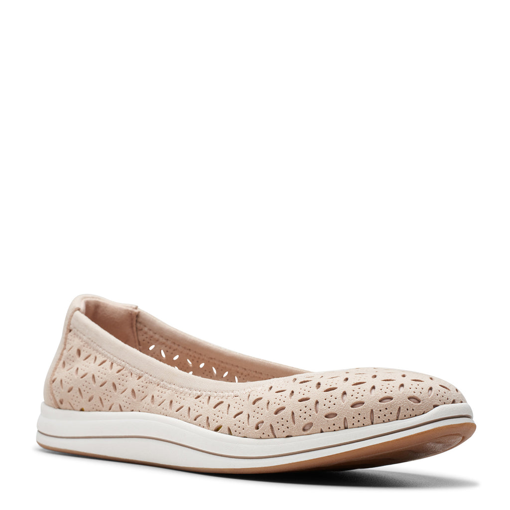 Women's Clarks Breeze Roam Slip-On Light Sand 26177231