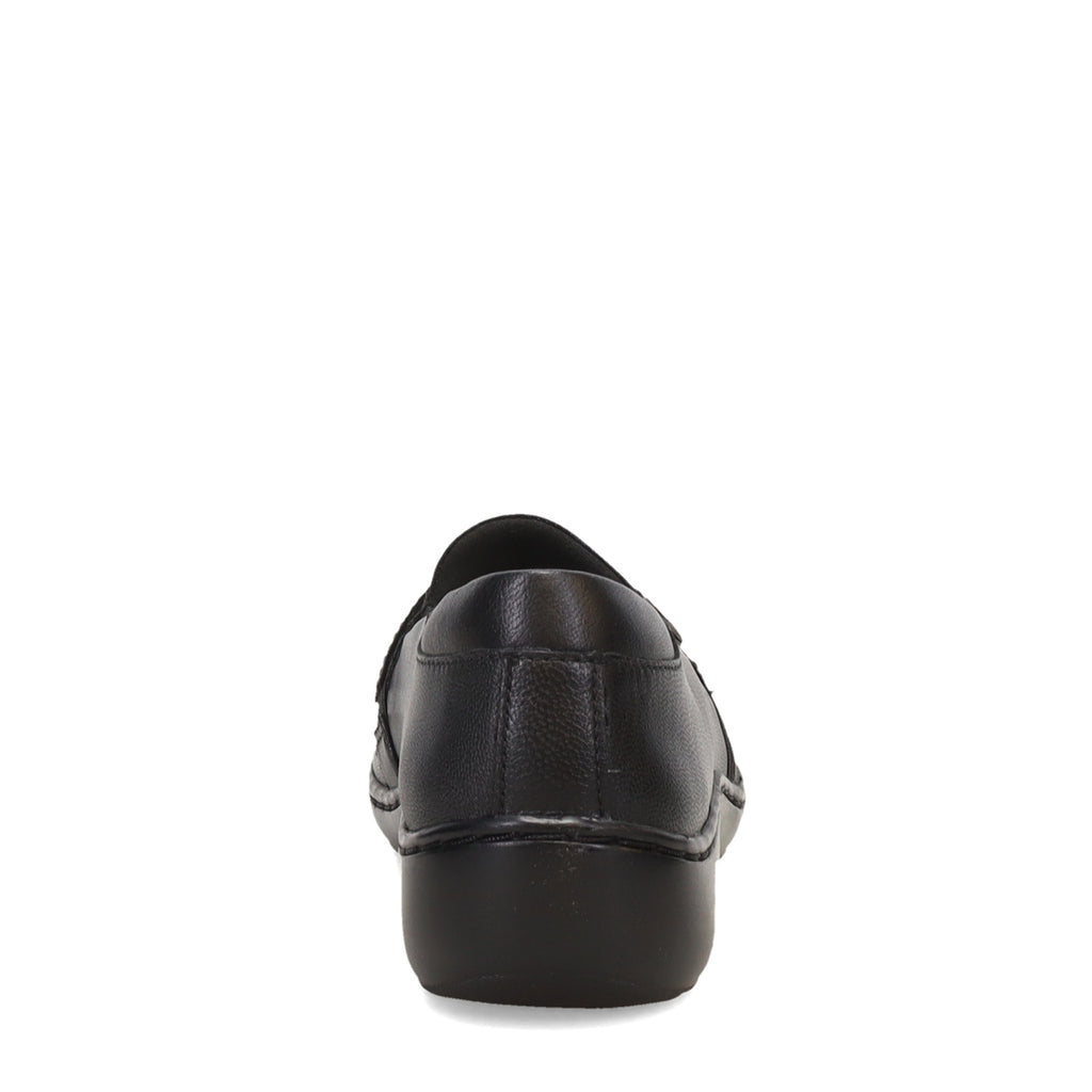 Women's Clarks Core Amanda Loafer BLACK 26179580
