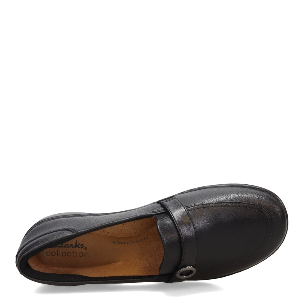 Women's Clarks Core Amanda Loafer BLACK 26179580