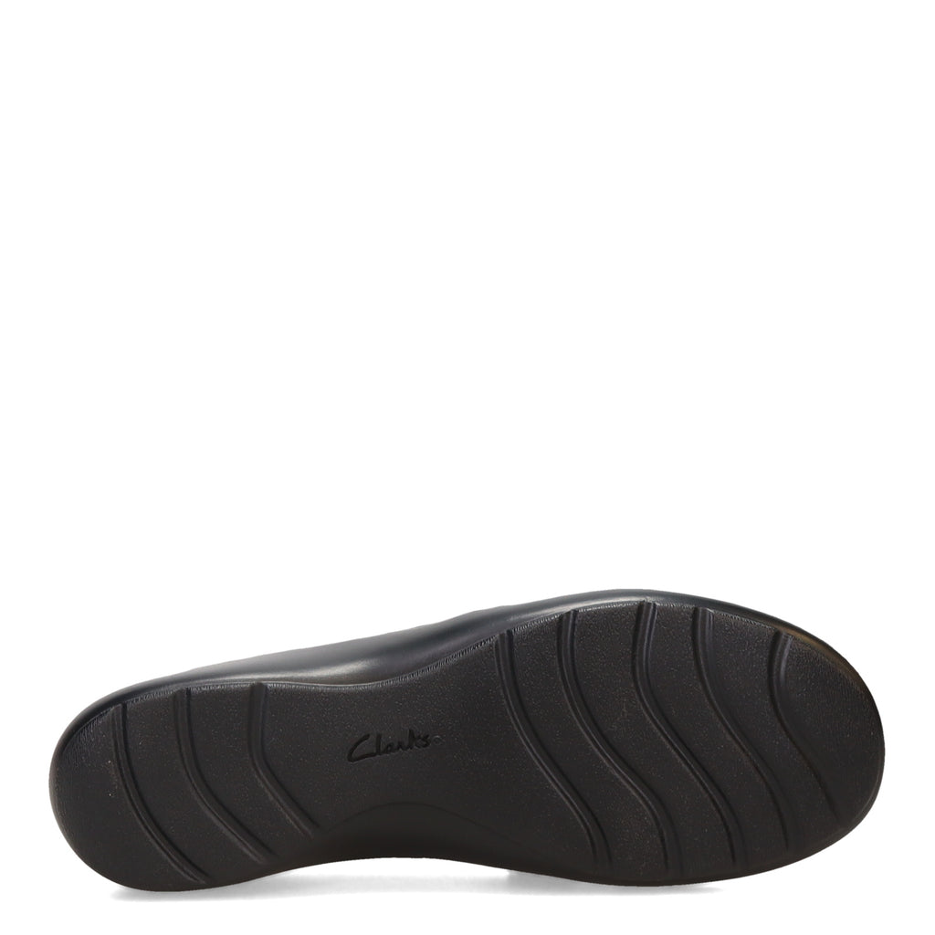 Women's Clarks Core Amanda Loafer BLACK 26179580