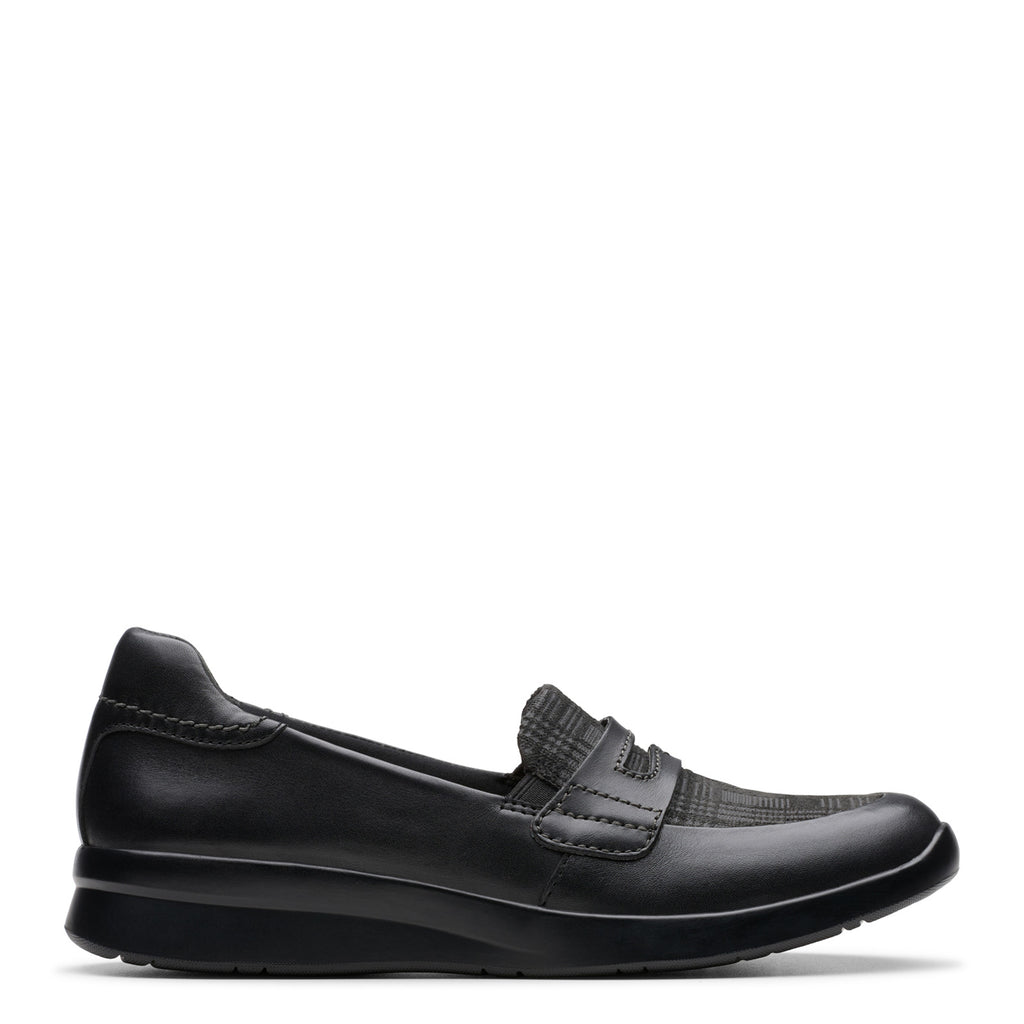 Women's Clarks Ellowyn Penny Loafer BLACK 26180090