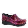Peltz Shoes  Women's Dansko XP 2.0 Work Shoe fuchsia tooled 3950-480202