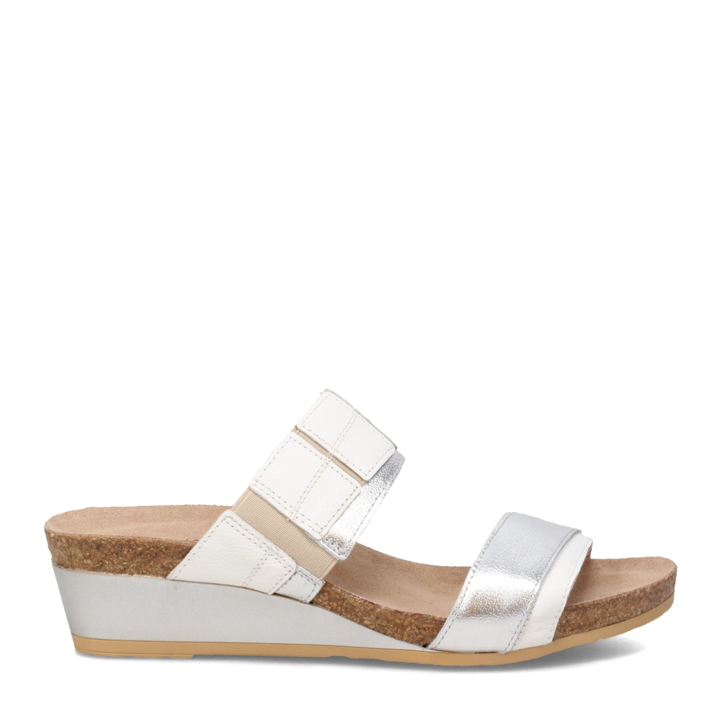 Peltz Shoes  Women's Naot Royalty Sandal White / SILVER 5051-WFT