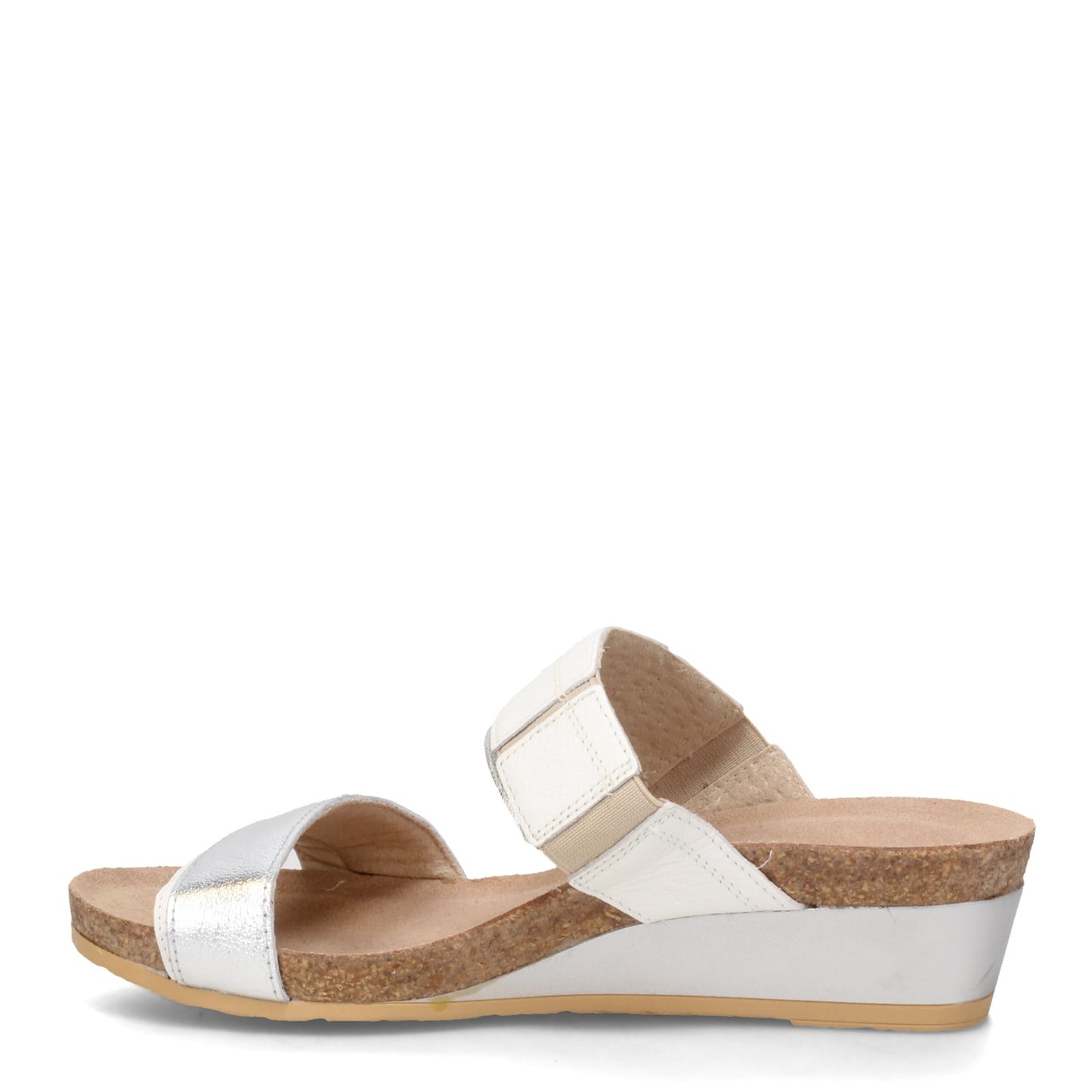 Peltz Shoes  Women's Naot Royalty Sandal White / SILVER 5051-WFT