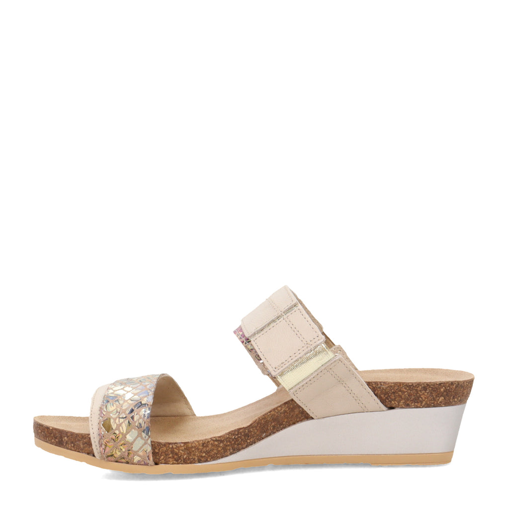 Women's Naot Royalty Sandal IVORY 5051-WHA