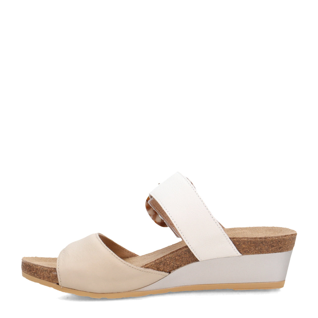 Women's Naot Kingdom Sandal IVORY 5054-WGX