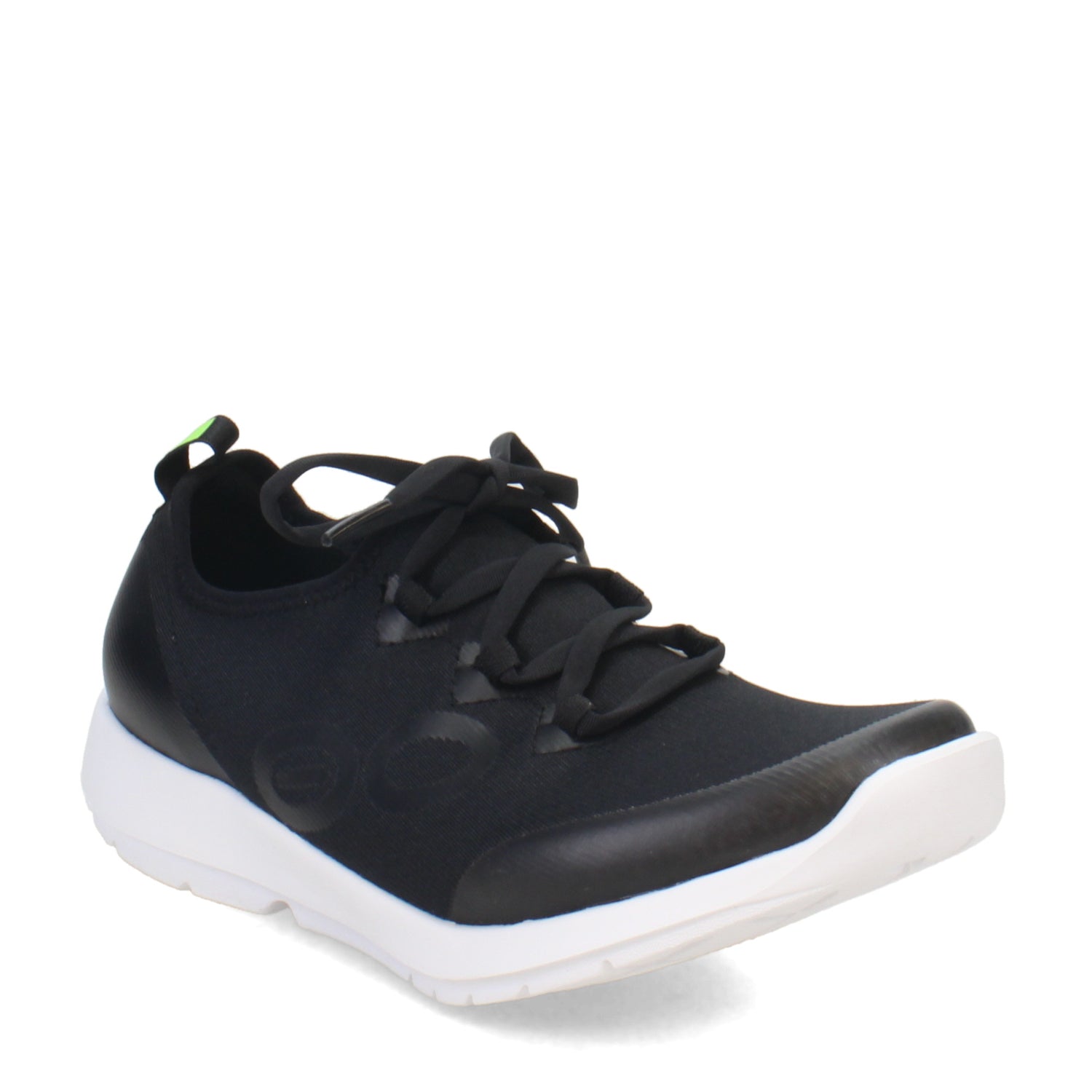 Peltz Shoes  Women's Oofos OOmg Sport LS Sneaker WHITE BLACK 5076-WHTBLK