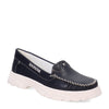 Peltz Shoes  Women's Patrizia Catamaran Slip-On Navy 919509-N