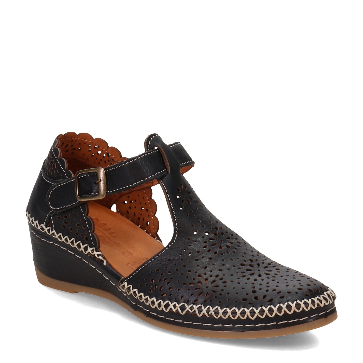 Peltz Shoes  Women's Spring Step Airy Wedge Black AIRY-B