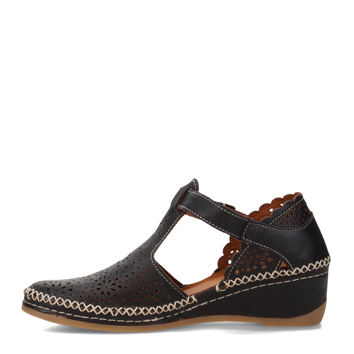 Peltz Shoes  Women's Spring Step Airy Wedge Black AIRY-B