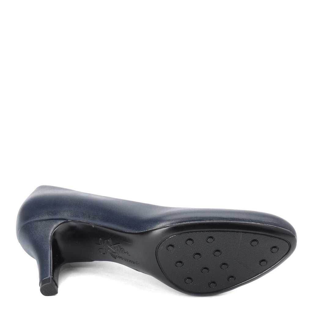 Women's LifeStride, Parigi Pump