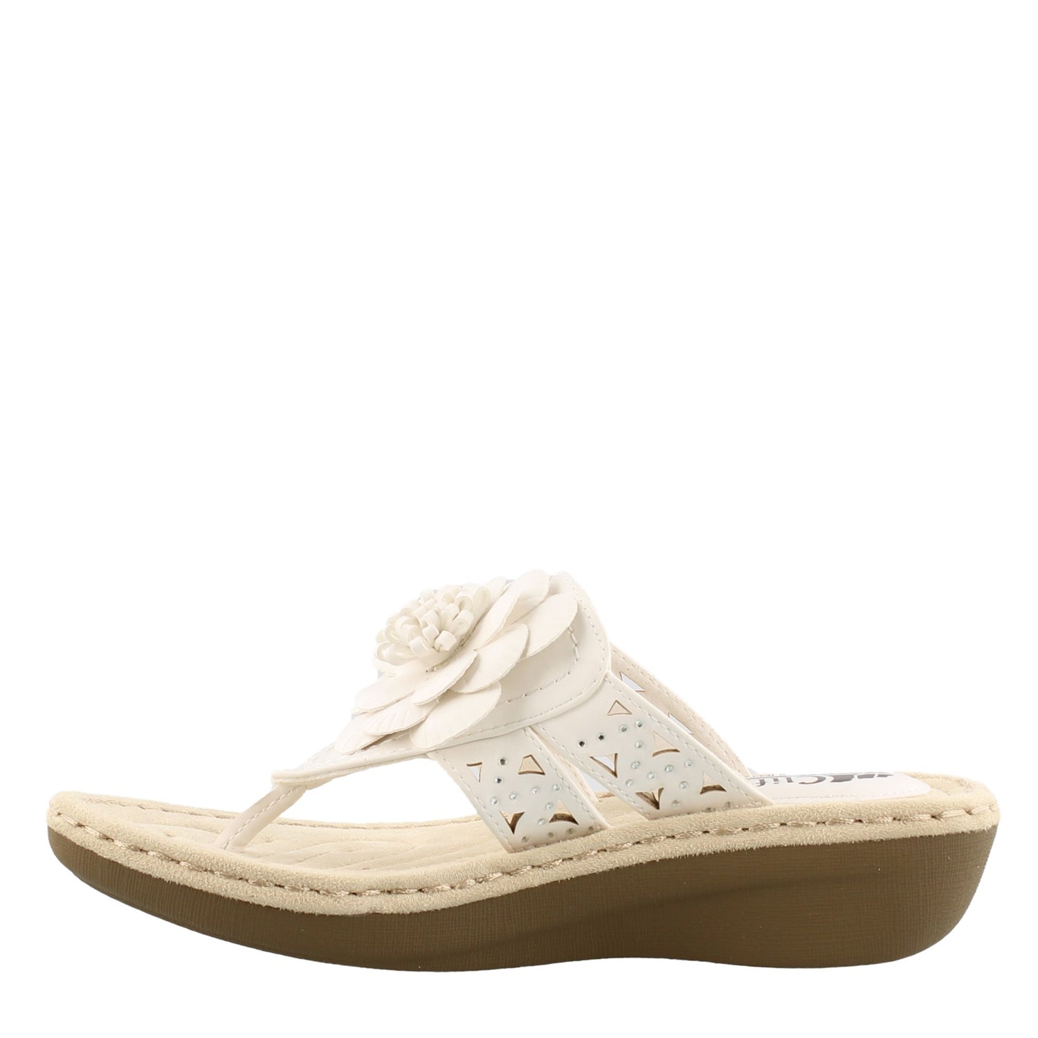 Peltz Shoes  Women's Cliffs by White Mountain Cynthia Low Heel Sandals WHITE C26890-192