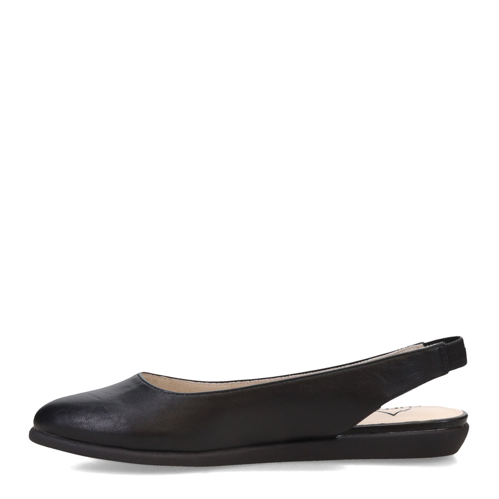 Women's Cliffs by White Mountain Memory Flat BLACK C34503-005