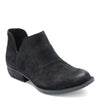 Peltz Shoes  Women's Born Kerri Ankle Boot Black Distressed D89909