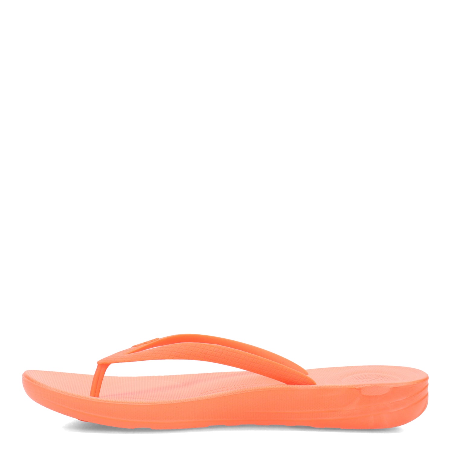Peltz Shoes  Women's FitFlop iQushion Flip-Flop Neon Orange E54-694