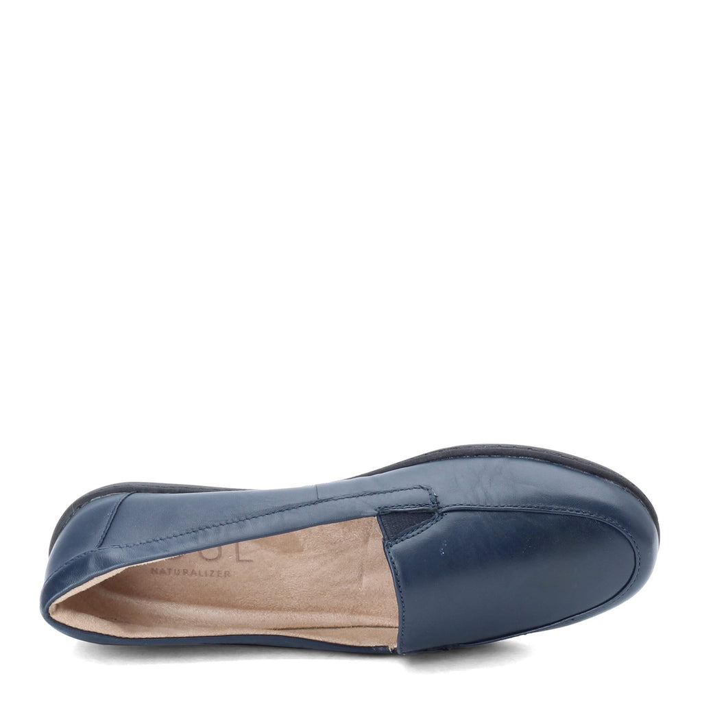 Women's Natural Soul Kacy Slip-On NAVY F8442L0400