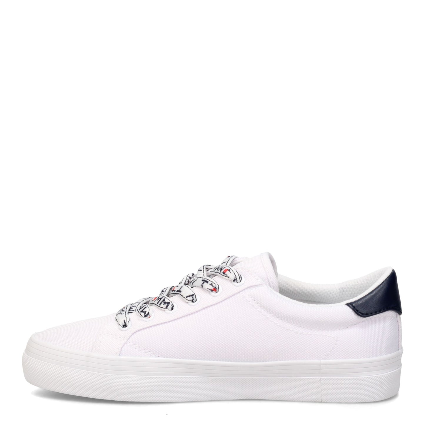 Peltz Shoes  Women's Tommy Hilfiger Fantim Sneaker WHITE FANTIM-WHITE