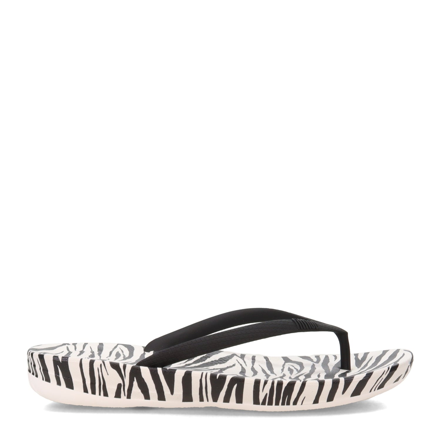 Peltz Shoes  Women's FitFlop iQushion Flip-Flop Zebra FE3-A13