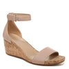 Peltz Shoes  Women's Naturalizer Areda Sandal mauve G1779S7651