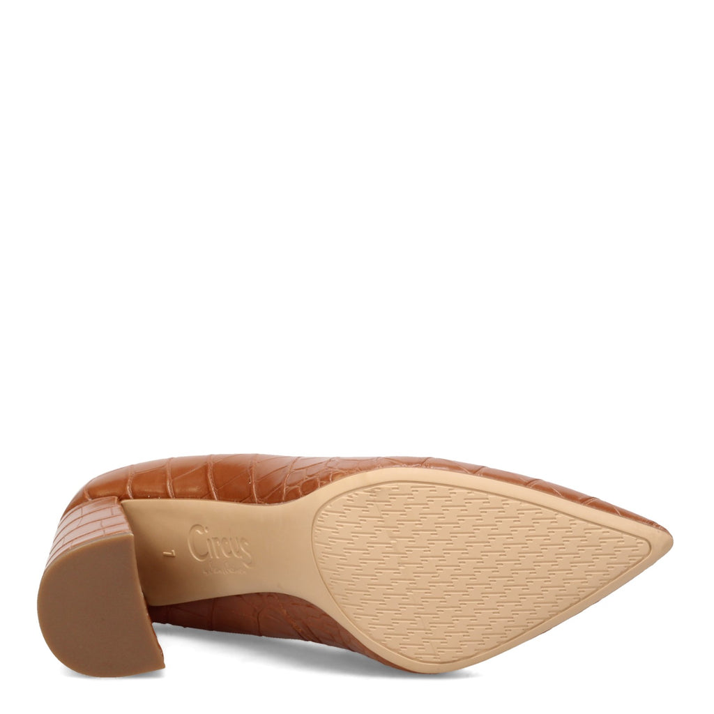 Women's Circus NY, Marlee Pump