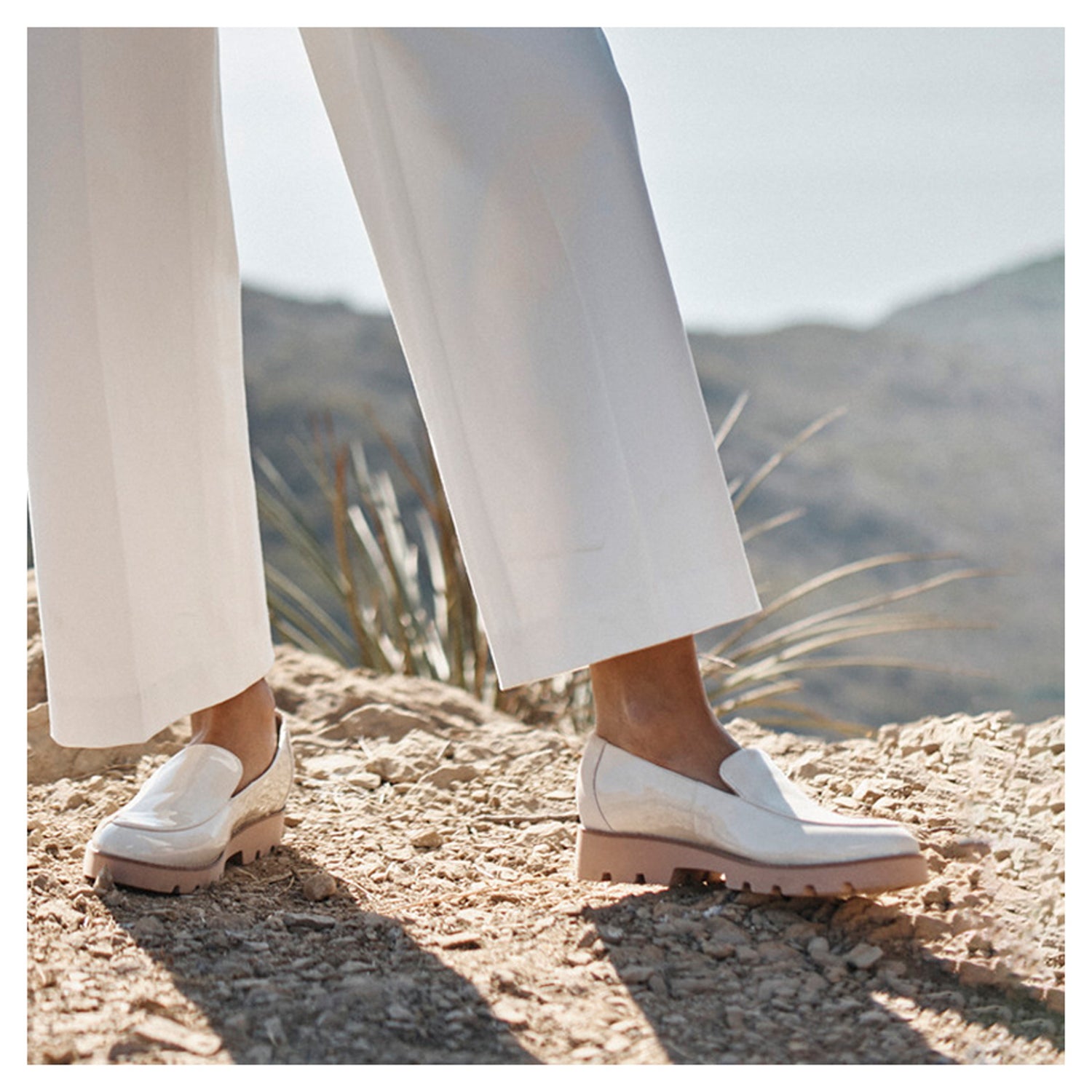 Peltz Shoes  Women's Vionic Kensley Loafer CREAM H9623L2252
