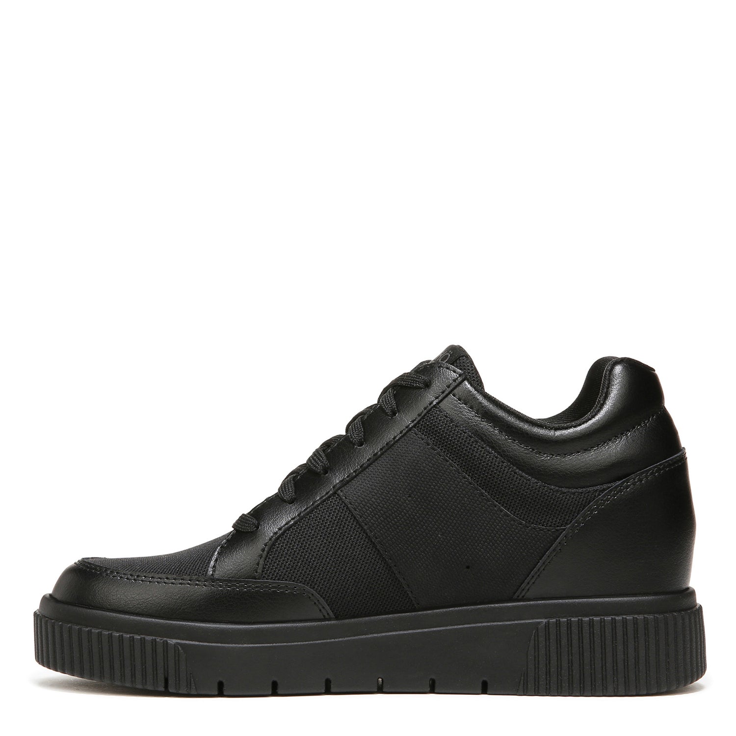 Peltz Shoes  Women's Ryka Victory Sneaker Black/Black I4134L1003