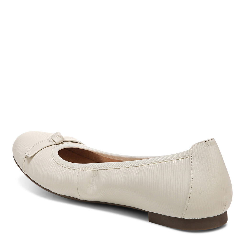 Women's Vionic, Amorie Flat