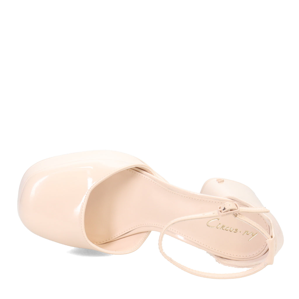 Women's Circus NY, Rosa Pump