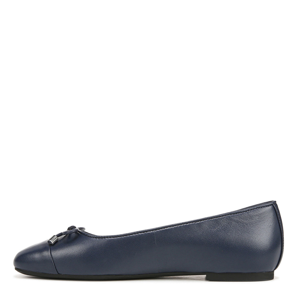Women's Vionic Klara Flat NAVY I8667L1400
