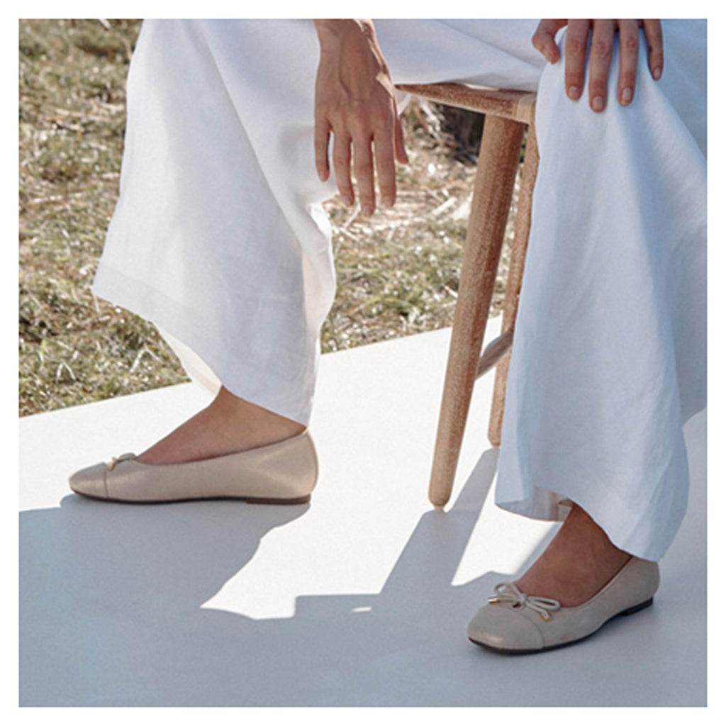 Women's Vionic, Klara Flat